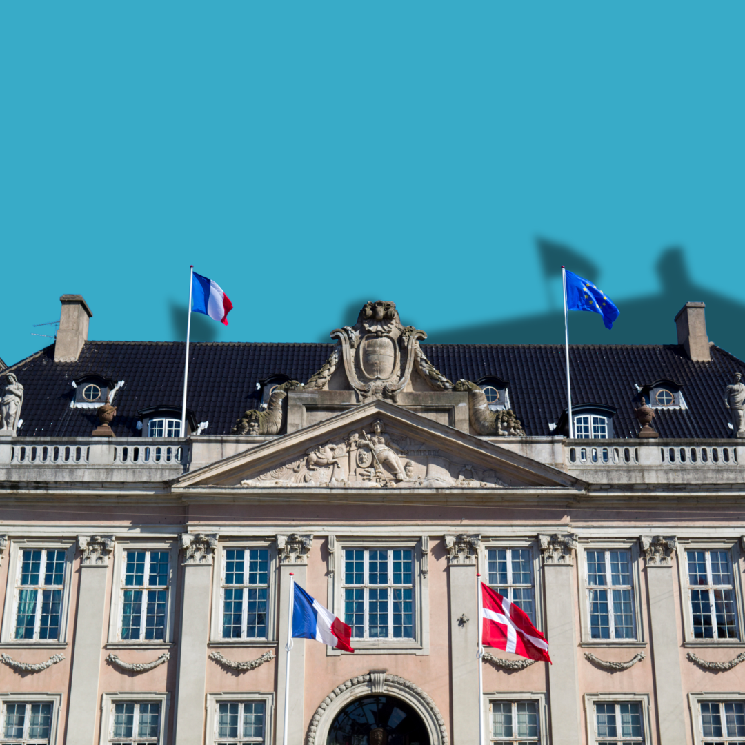 550 contacts - Base de données des ambassades